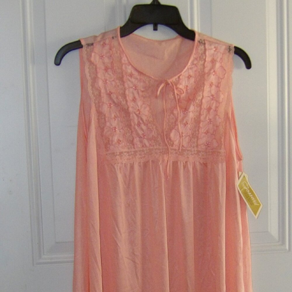 Vintage 60s GOSSARD ARTEMIS Nightgown - Picture 6 of 11